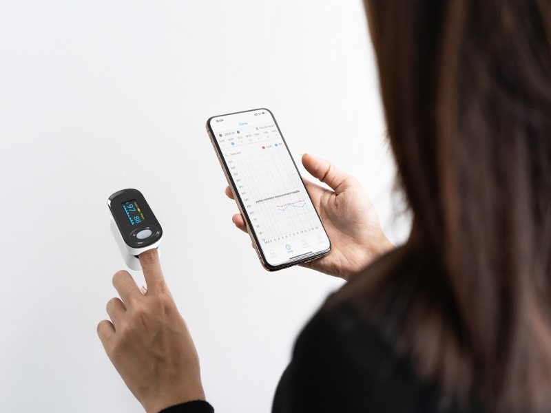 Ox&iacute;metros de pulso Bluetooth para la yema del dedo: permitiendo la monitorizaci&oacute;n de la salud conectada para los socios