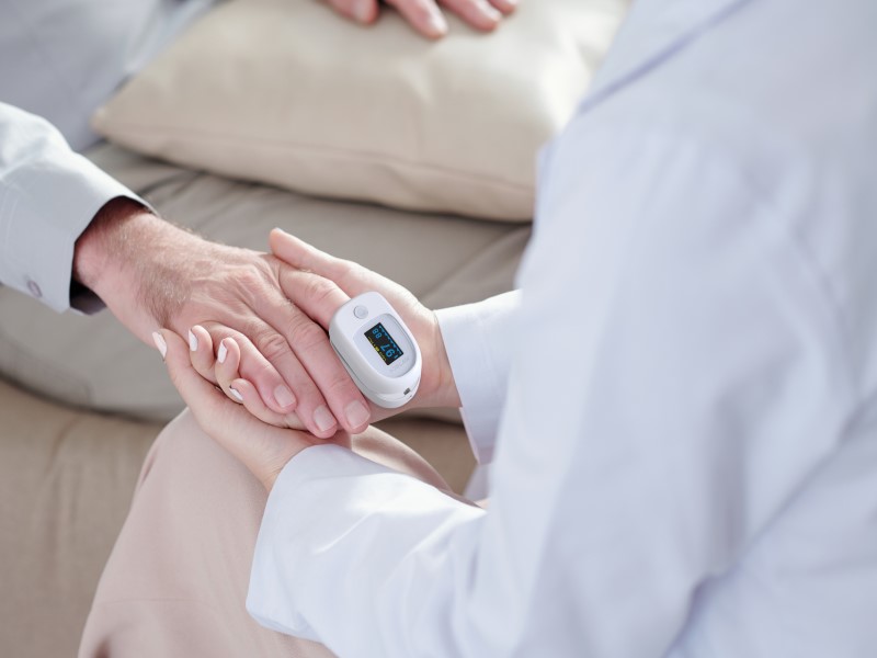 SpO₂ ಮೀರಿ: ಮಲ್ಟಿ-ಪ್ಯಾರಾಮೀಟರ್ ಫಿಂಗರ್‌ಟಿಪ್ ಪಲ್ಸ್ ಆಕ್ಸಿಮೀಟರ್‌ಗಳು ಪಾಲುದಾರರಿಗೆ ಹೊಸ ಅವಕಾಶಗಳನ್ನು ಹೇಗೆ ರಚಿಸುತ್ತವೆ